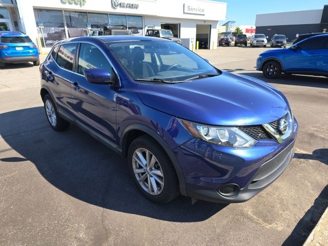 2017 Nissan Rogue Sport S