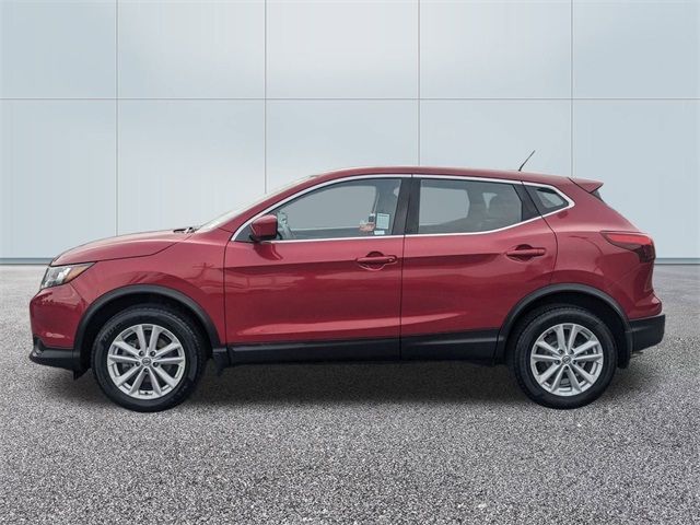 2017 Nissan Rogue Sport S