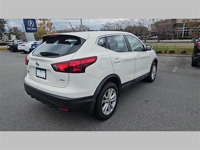 2017 Nissan Rogue Sport S