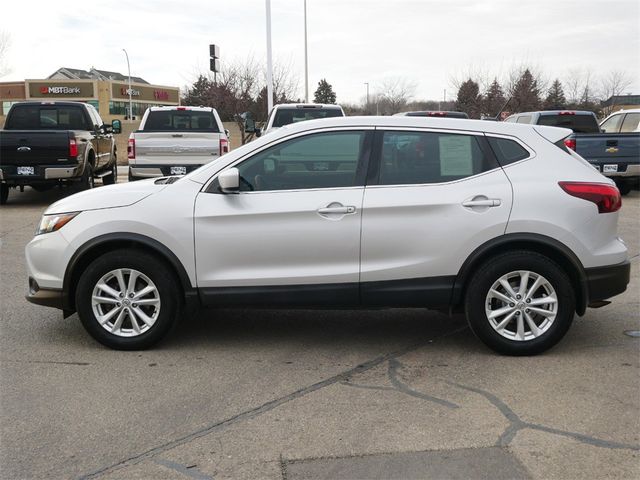 2017 Nissan Rogue Sport S