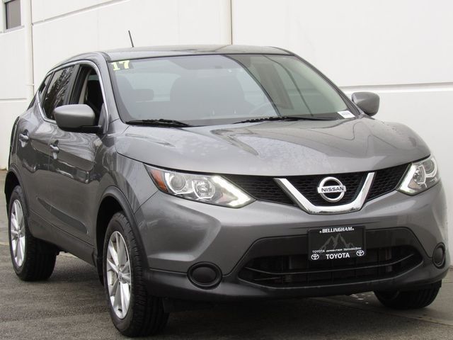 2017 Nissan Rogue Sport S