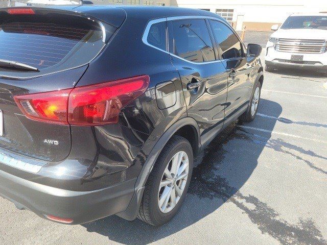 2017 Nissan Rogue Sport S