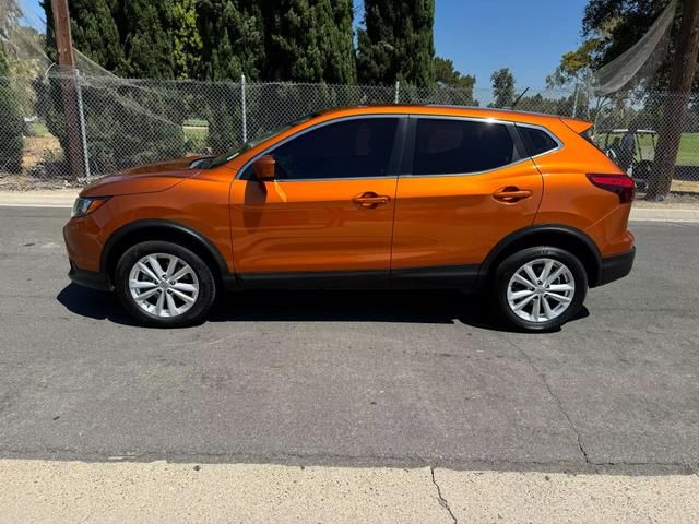 2017 Nissan Rogue Sport S