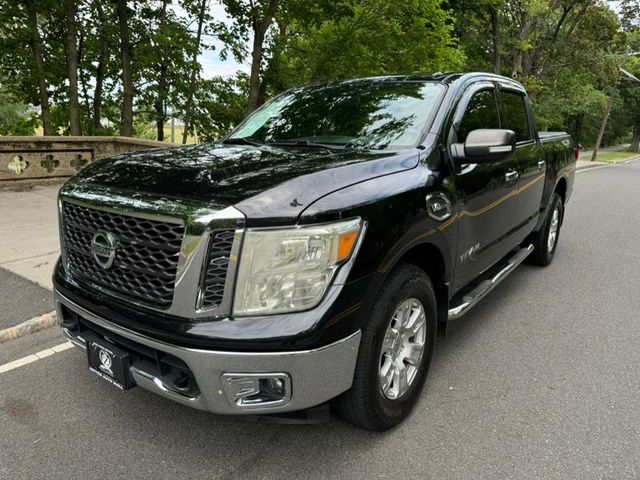 2017 Nissan Titan SV