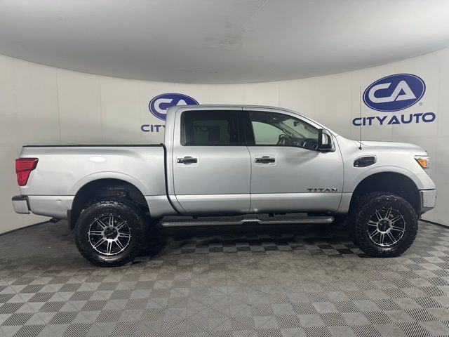 2017 Nissan Titan SL