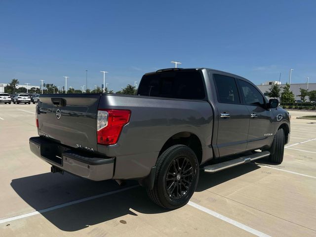 2017 Nissan Titan SL