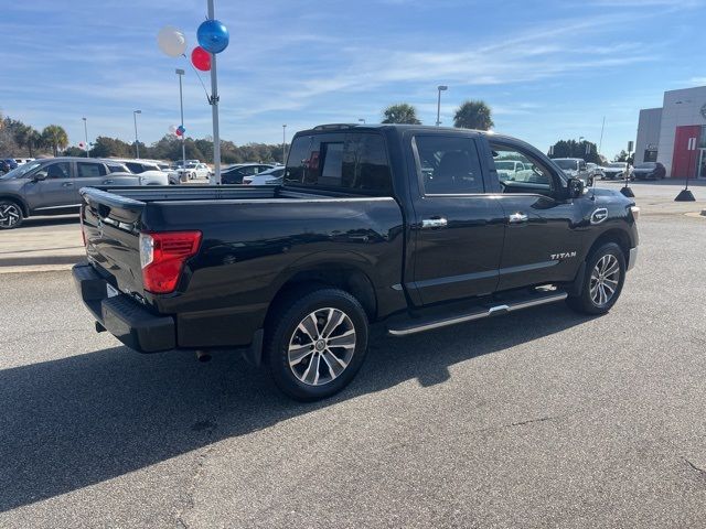 2017 Nissan Titan SL