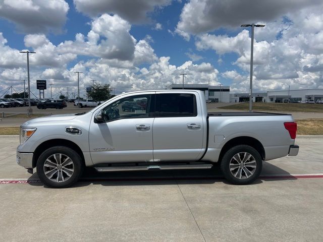 2017 Nissan Titan SL