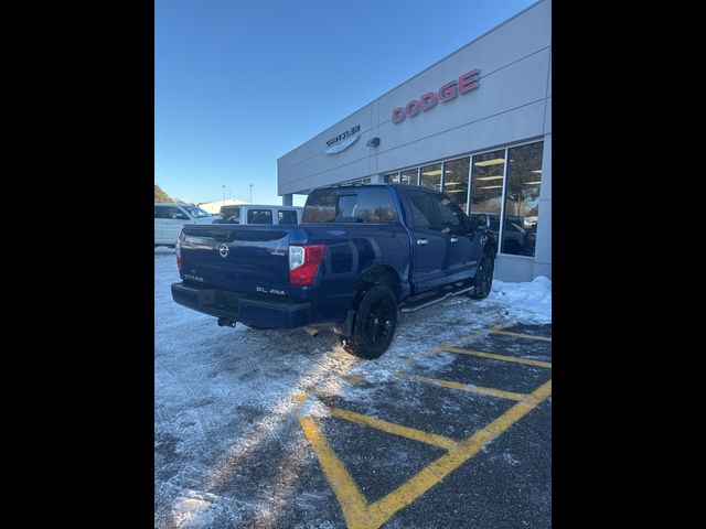 2017 Nissan Titan SL