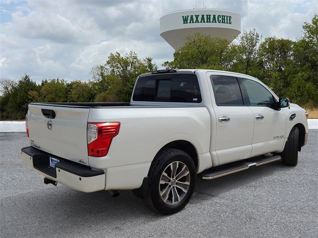 2017 Nissan Titan SL