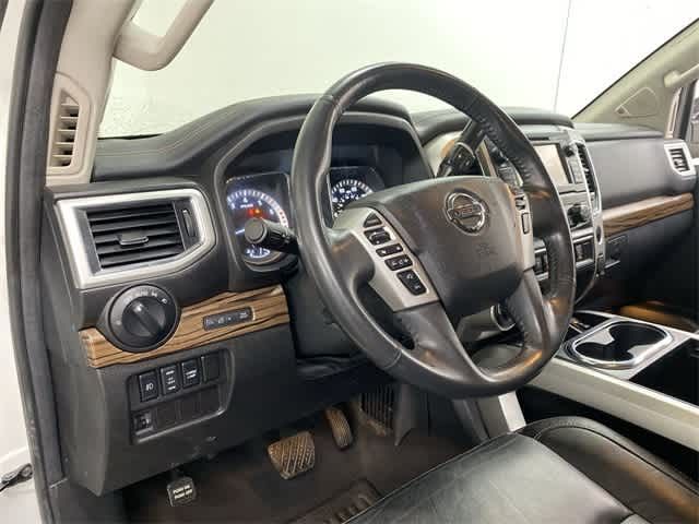 2017 Nissan Titan SL