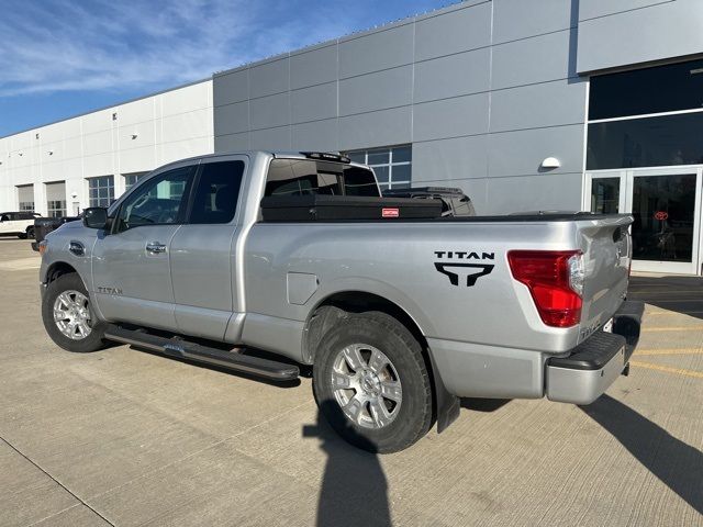 2017 Nissan Titan SV