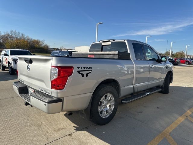 2017 Nissan Titan SV