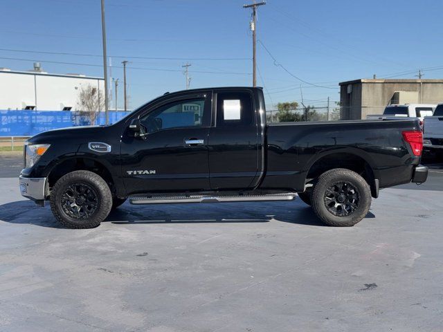 2017 Nissan Titan SV