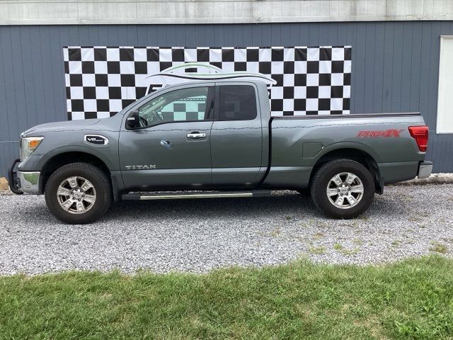 2017 Nissan Titan SV