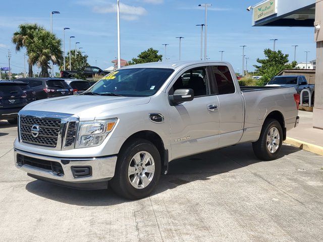 2017 Nissan Titan SV