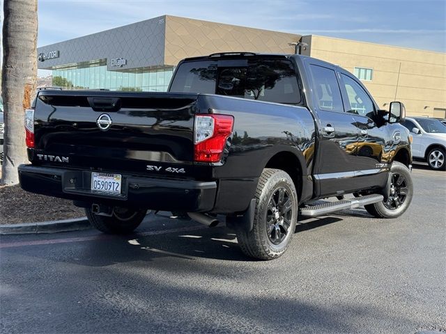 2017 Nissan Titan SV