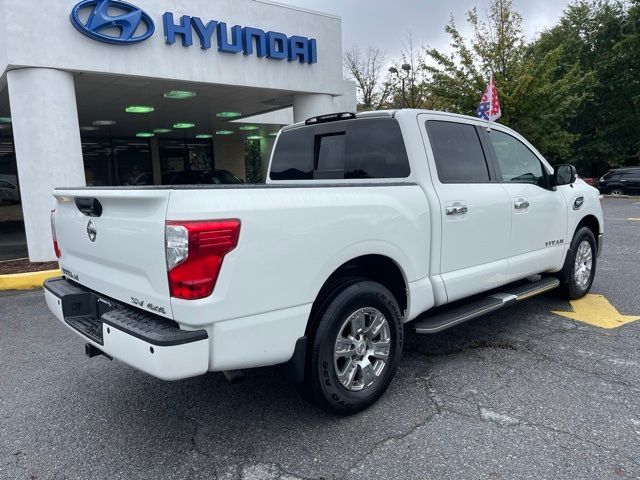 2017 Nissan Titan SV