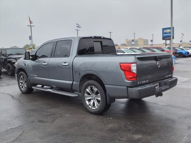 2017 Nissan Titan SV