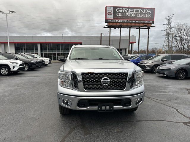 2017 Nissan Titan SV