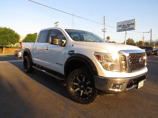 2017 Nissan Titan SV