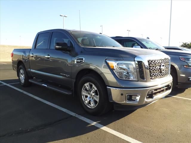 2017 Nissan Titan SV