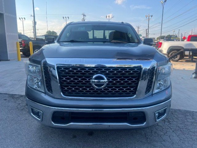 2017 Nissan Titan SV