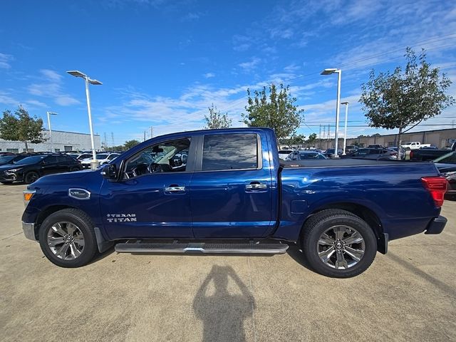 2017 Nissan Titan SV