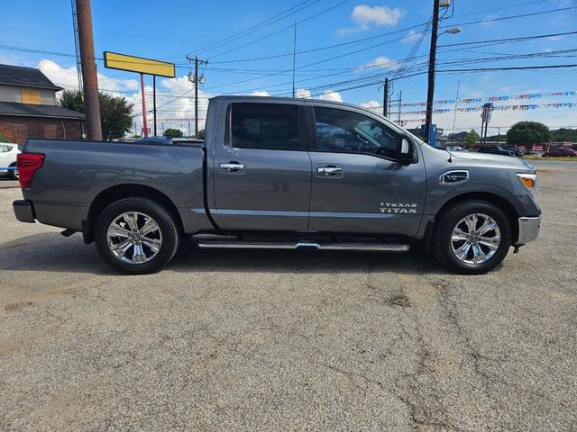 2017 Nissan Titan SV