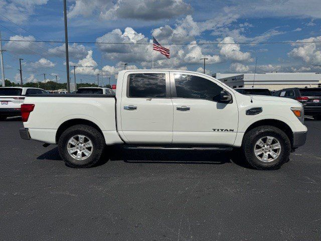 2017 Nissan Titan SV