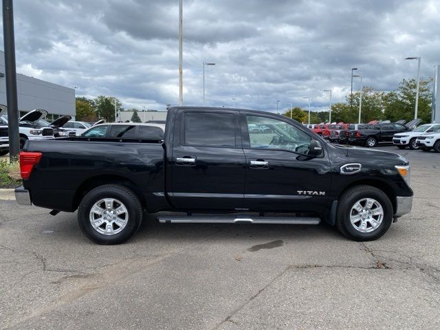 2017 Nissan Titan SV