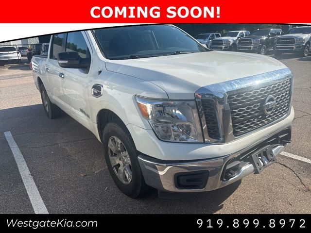 2017 Nissan Titan SV