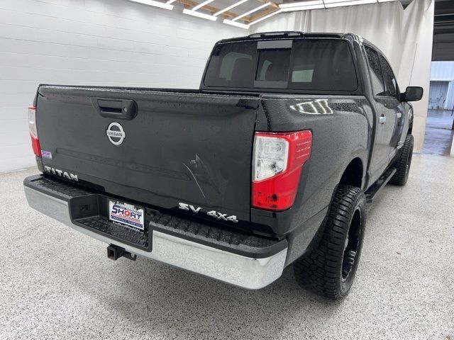 2017 Nissan Titan SV