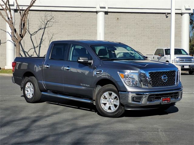 2017 Nissan Titan SV