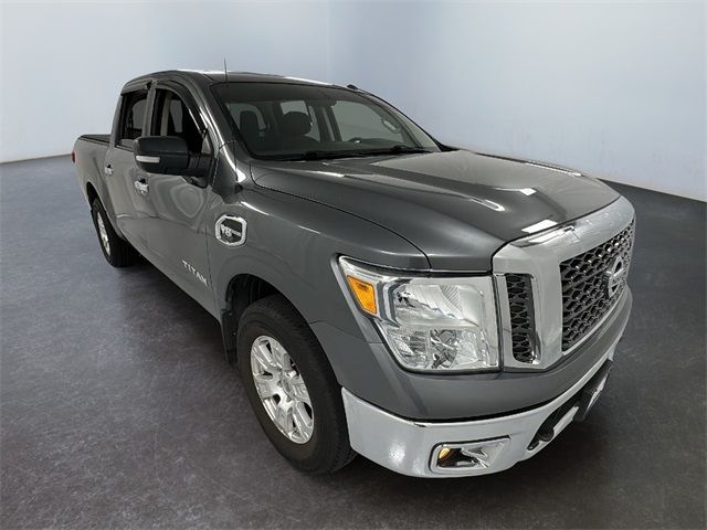 2017 Nissan Titan SV