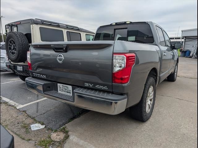 2017 Nissan Titan SV