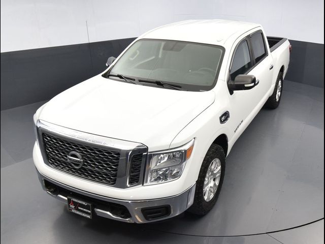 2017 Nissan Titan SV