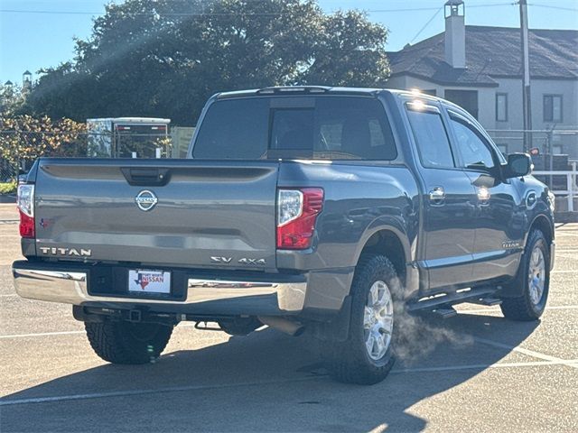 2017 Nissan Titan SV