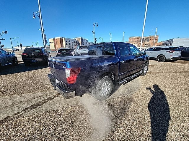 2017 Nissan Titan SV