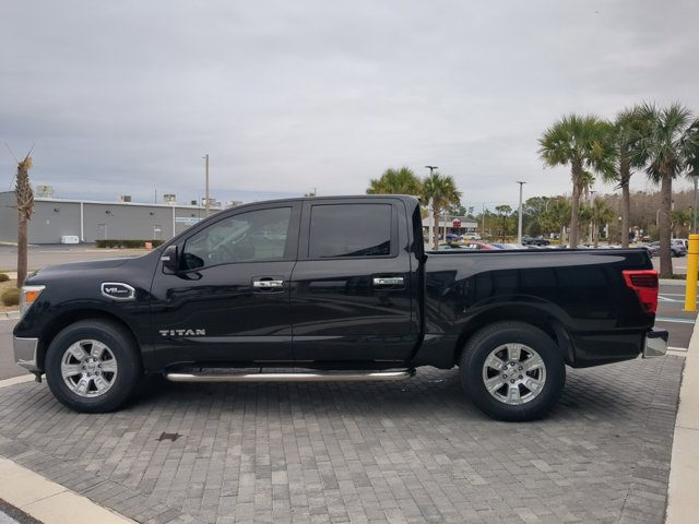 2017 Nissan Titan SV