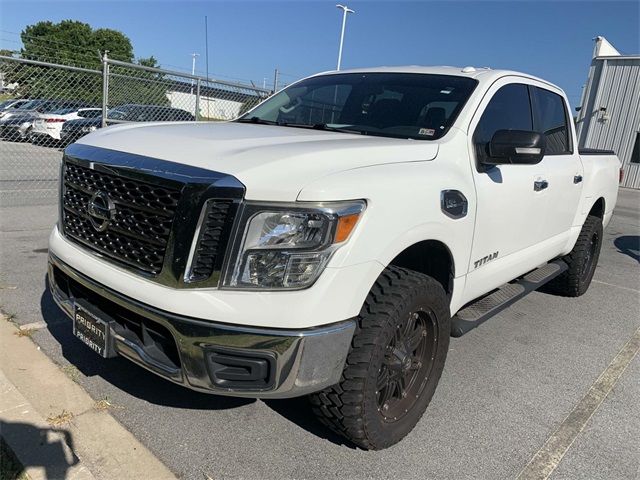 2017 Nissan Titan SV