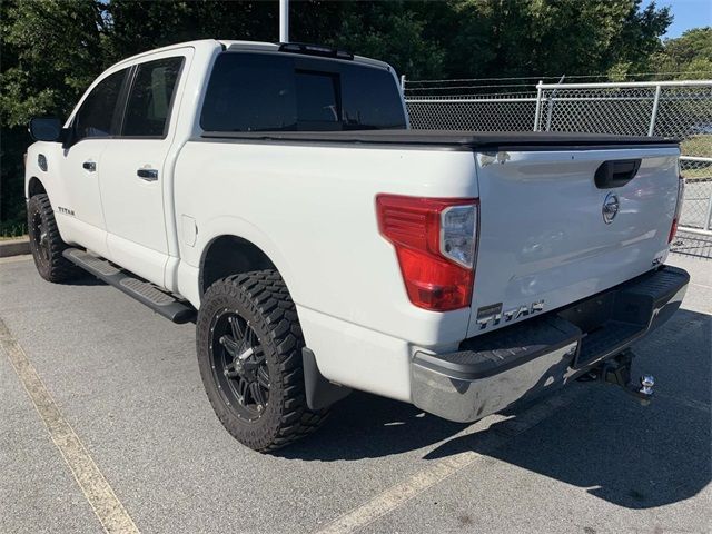 2017 Nissan Titan SV