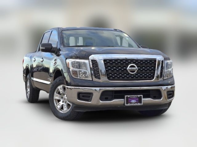 2017 Nissan Titan SV