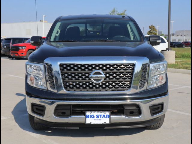 2017 Nissan Titan SV