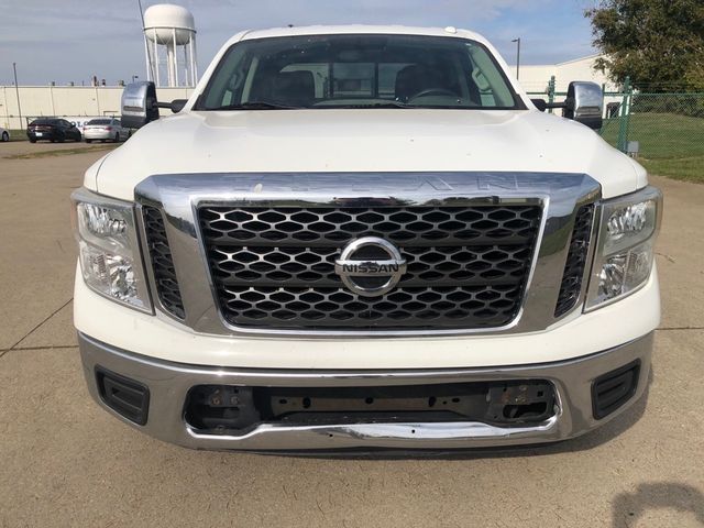 2017 Nissan Titan SV