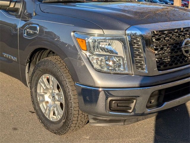 2017 Nissan Titan SV