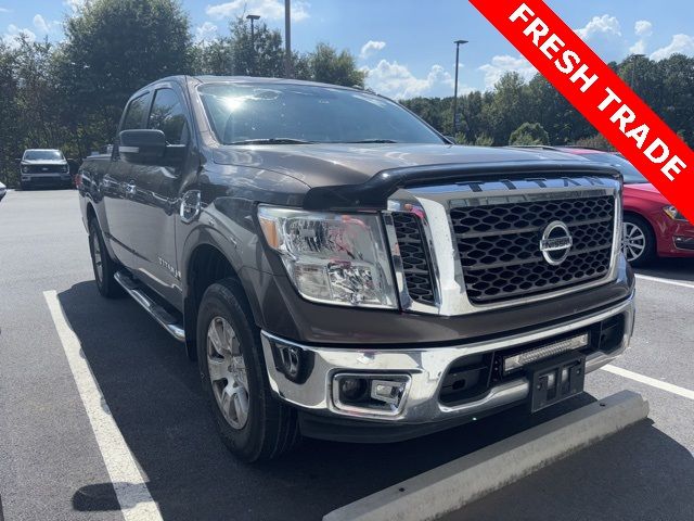 2017 Nissan Titan SV