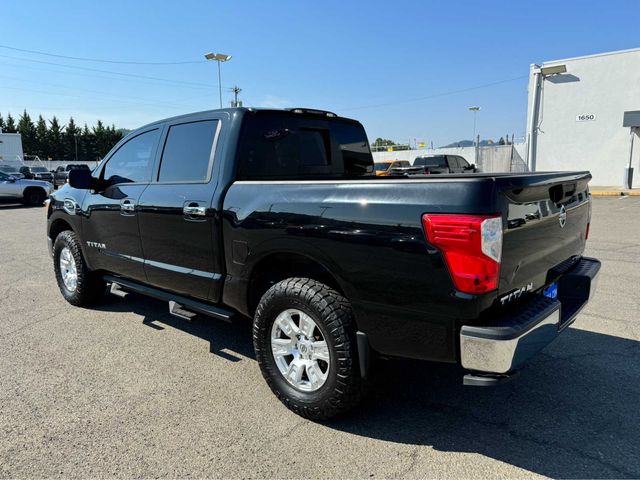 2017 Nissan Titan SV