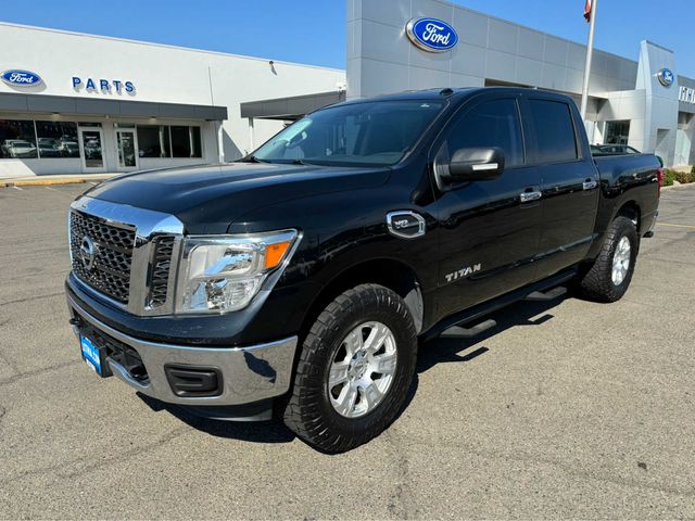 2017 Nissan Titan SV