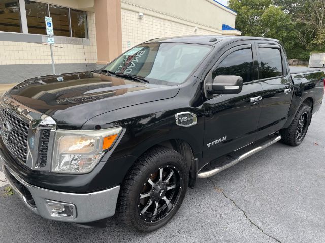 2017 Nissan Titan SV